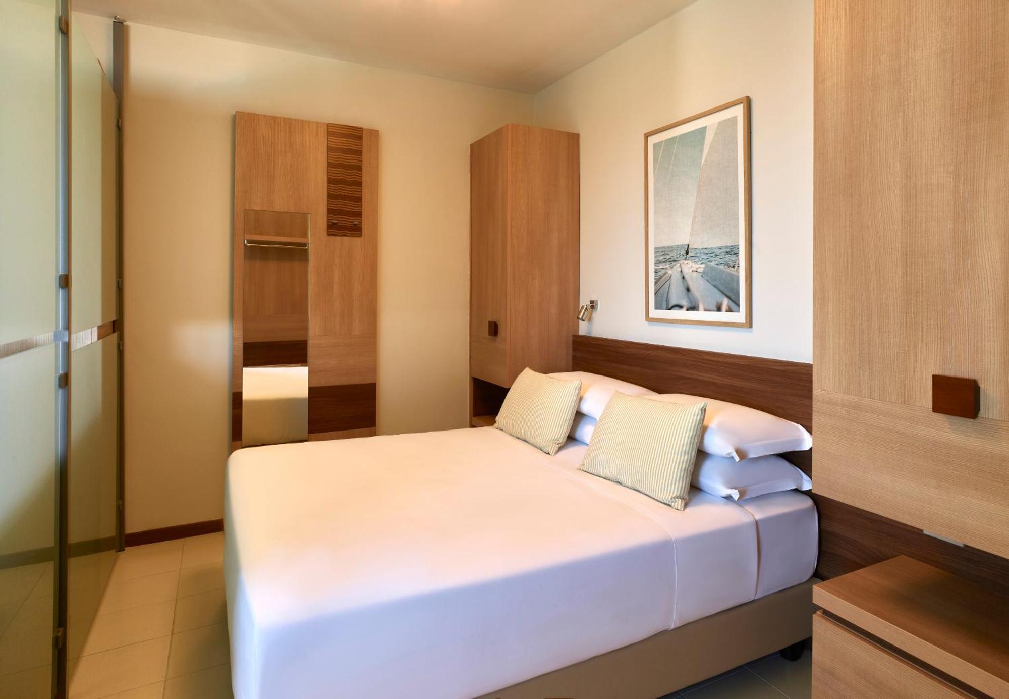 Serena Majestic Residence Montesilvano Ruang foto